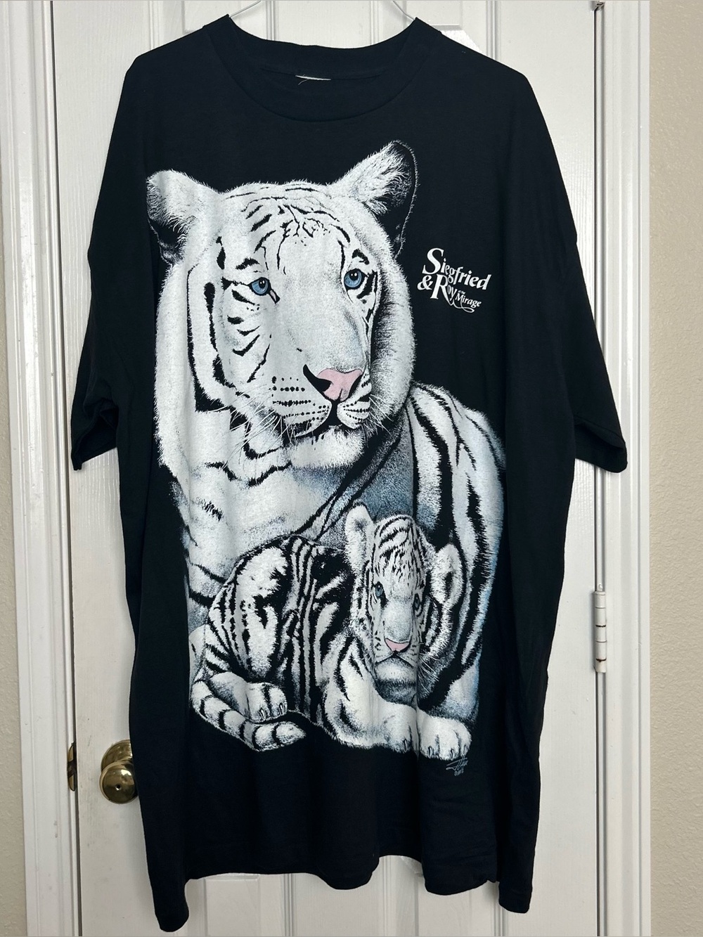 Vintage Siegfried And Roy Mirage T-Shirt Tiger & Baby Cub Vegas OSFA